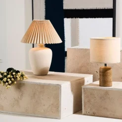 Fabrique de Styles Lampe en céramique et lin écru h40cm - Greeka* Lampes À Poser